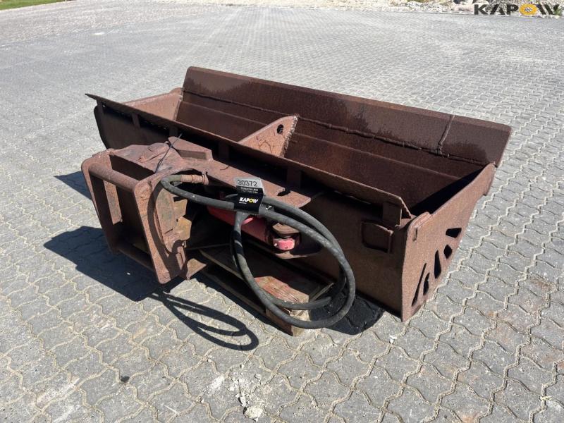 Tilt bucket with Hydrema hitch 5
