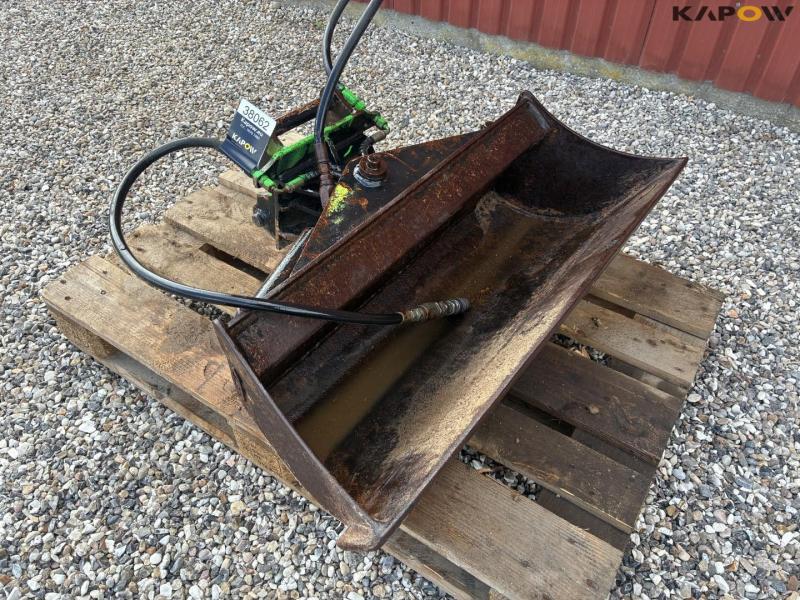 Tilt bucket for mini excavator 5