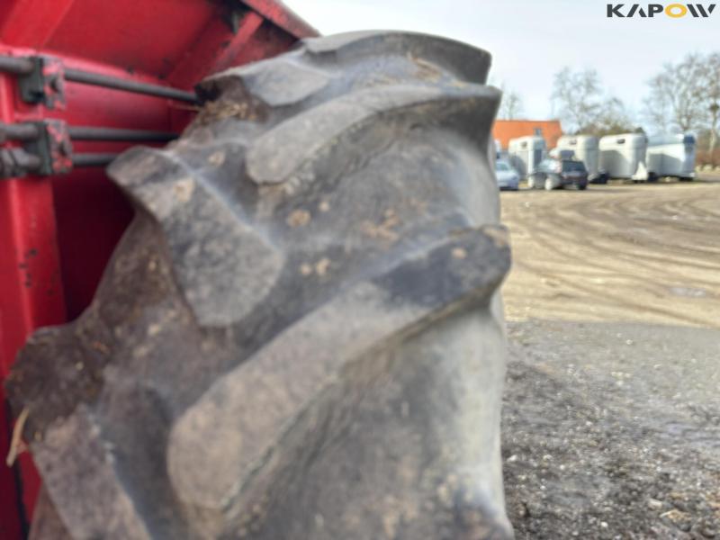 TIM manure spreader 28