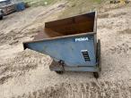 Tipping container for pallet forks 8