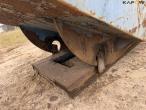 Tipping container for pallet forks 9