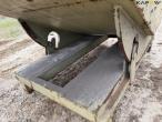 Tipping container for pallet forks 10