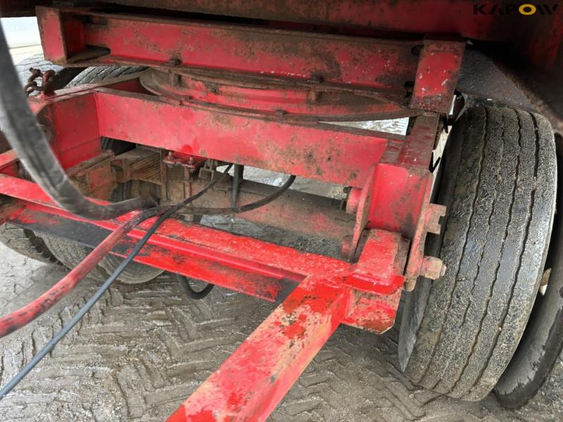 Tipper with drying channel 16