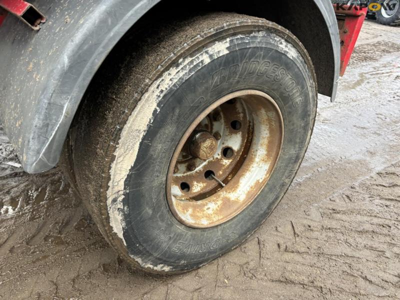 Tipper with drying channel 27