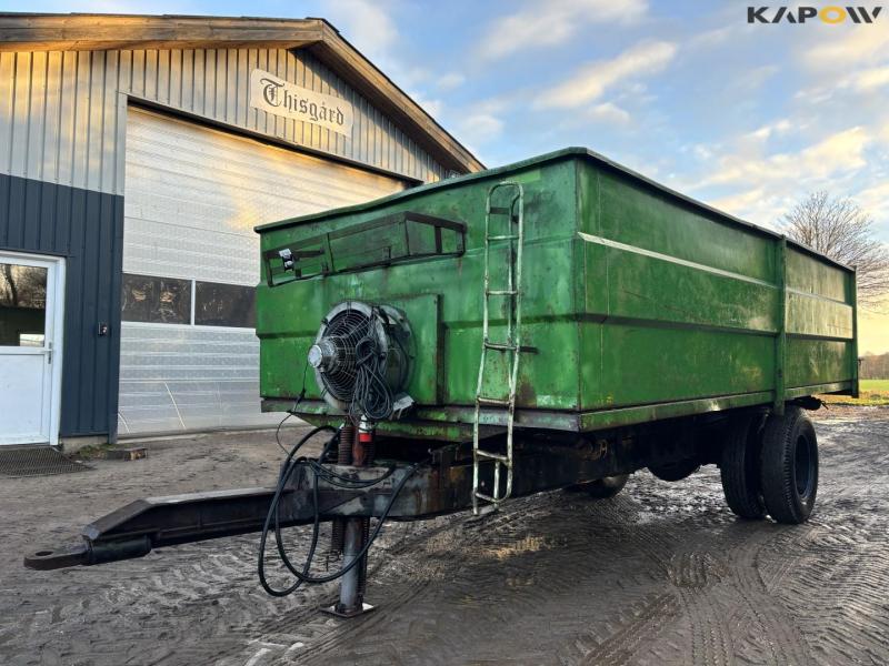 Tipper truck with drying channels 1