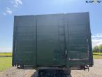 Tipper with trailer hitch 15
