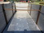 Tipper with trailer hitch 52