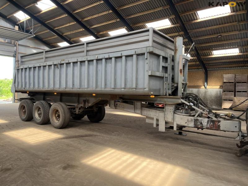 Tipper/tipper trailer 2