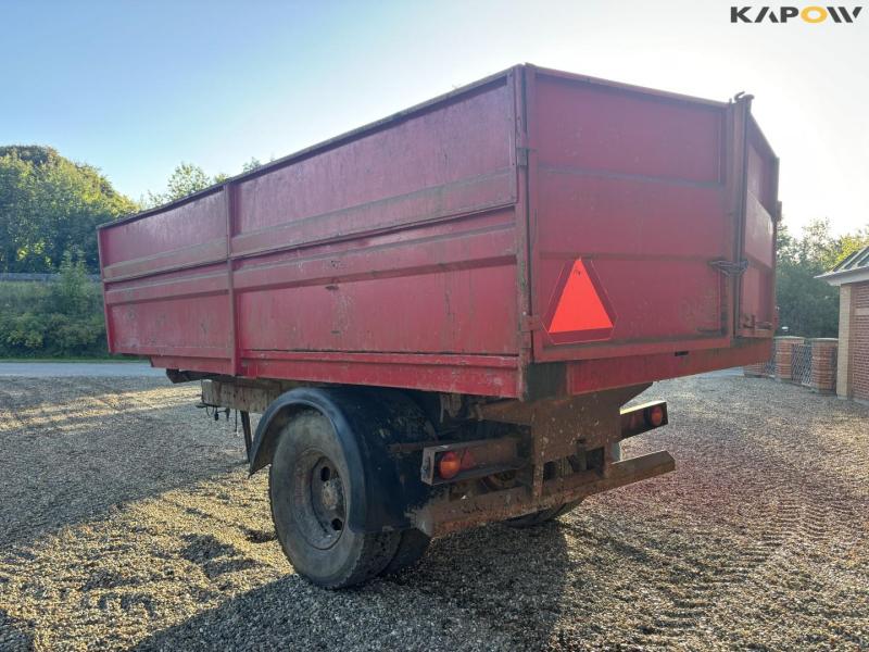 Tipping trailer 7