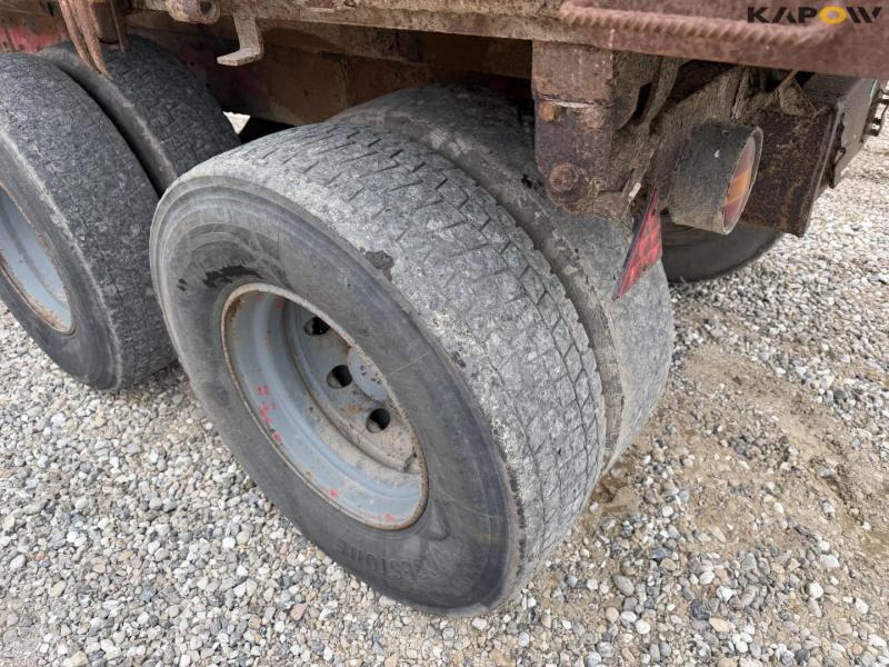 Tipper truck 30