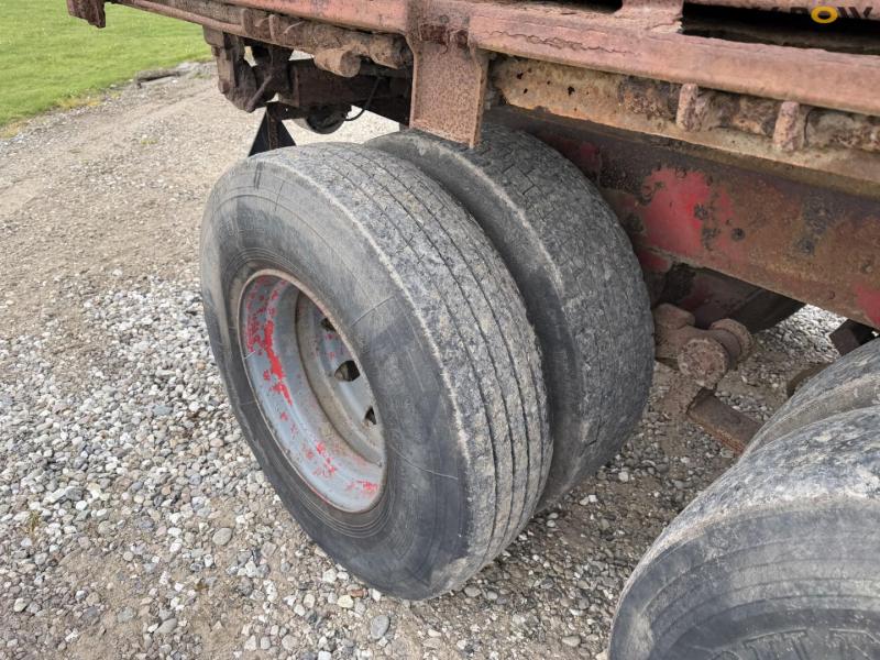 Tipper truck 35