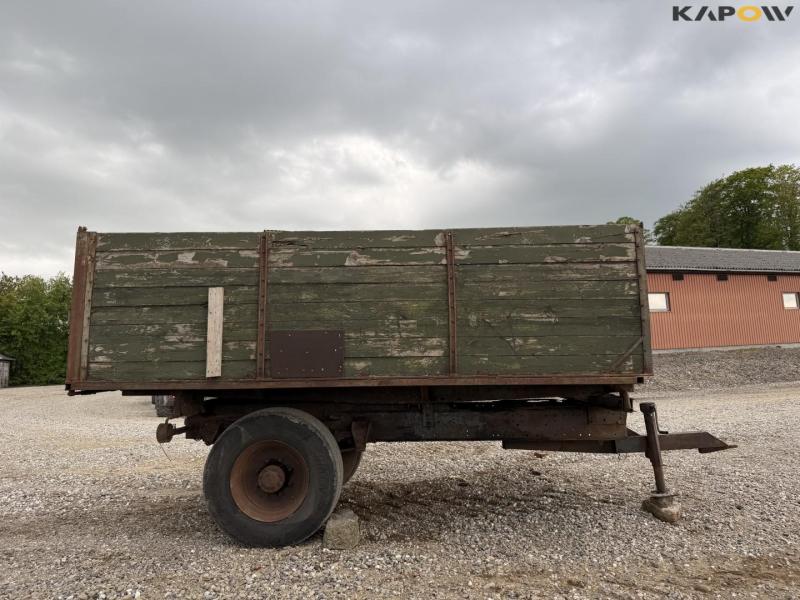 Tipper truck 4