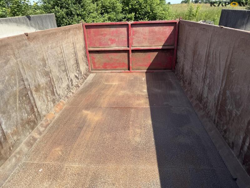 Tipper truck 29