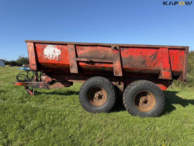 Tipper truck 8