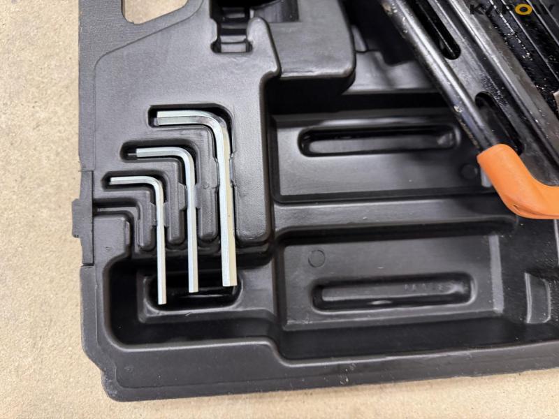 Tjep nail gun and compressed air hose 8