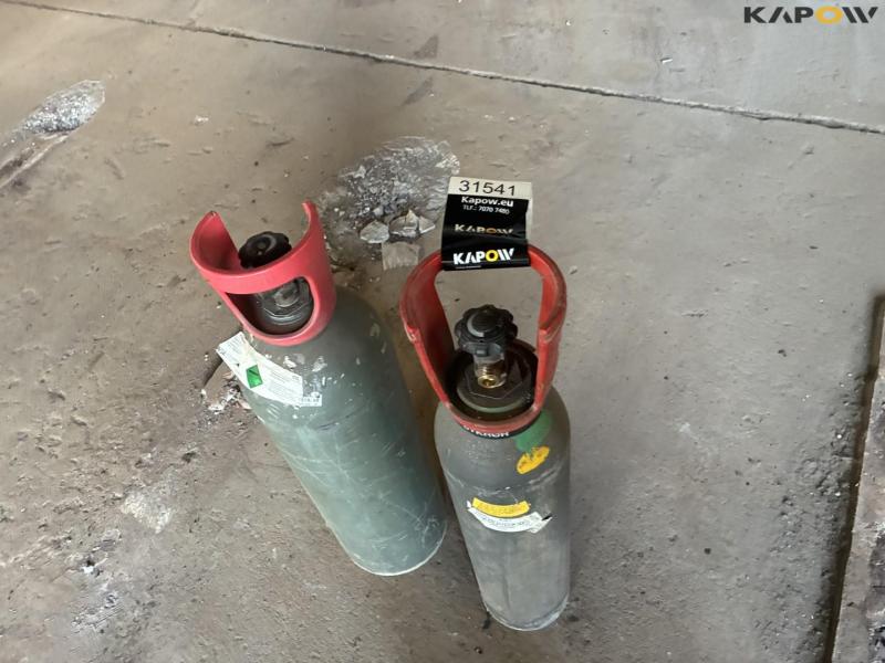 Two bottles of carbon dioxide 9