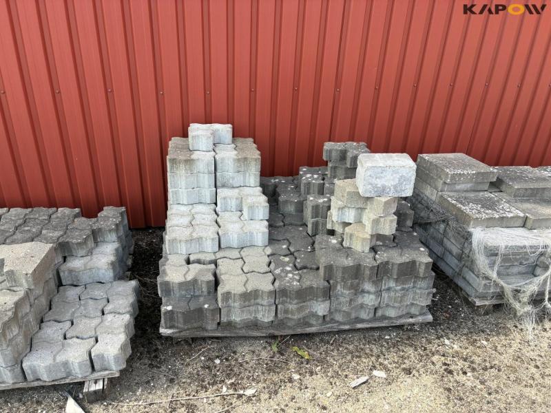 Clear the space of stones and tiles 29