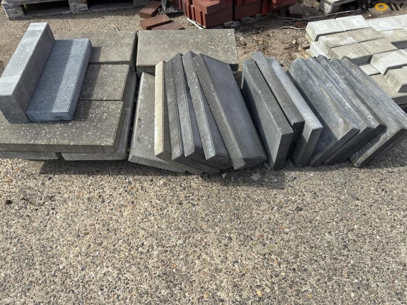Clear the space of stones and tiles 33