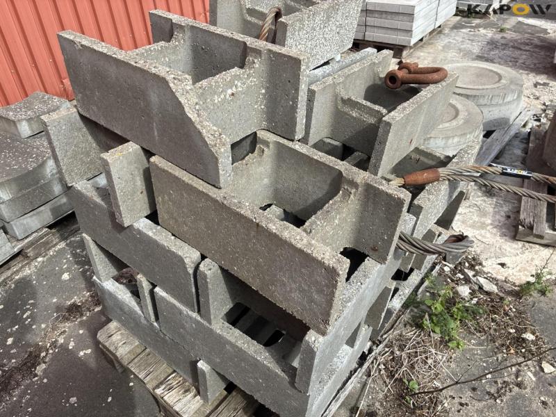 Clear the space of stones and tiles 67