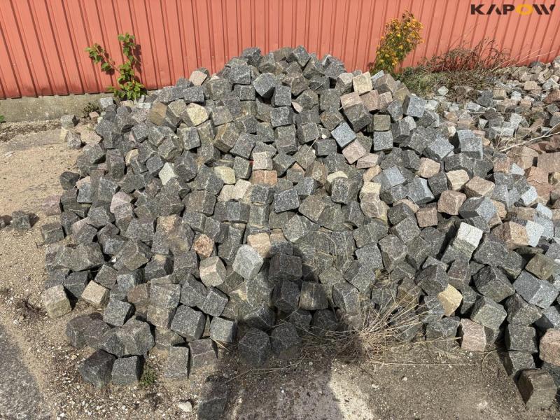 Clear the space of stones and tiles 91