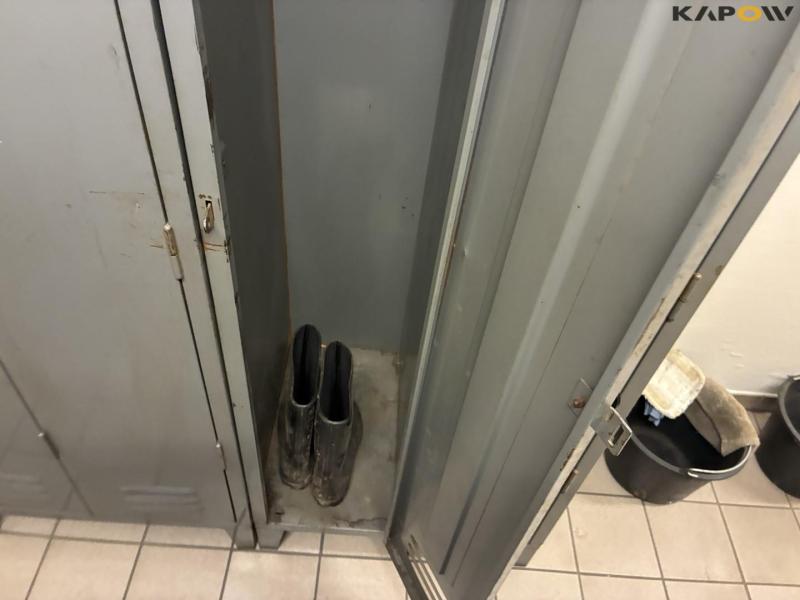 Clear the room - wardrobe, cleaning, clothes and shoes 15