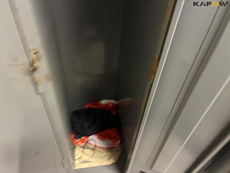 Clear the room - wardrobe, cleaning, clothes and shoes 24