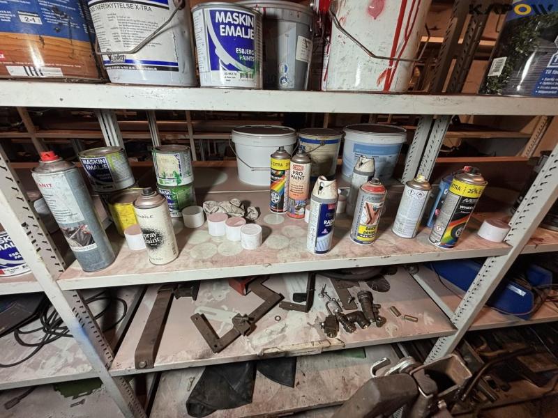 EMPTY THE ROOM 238