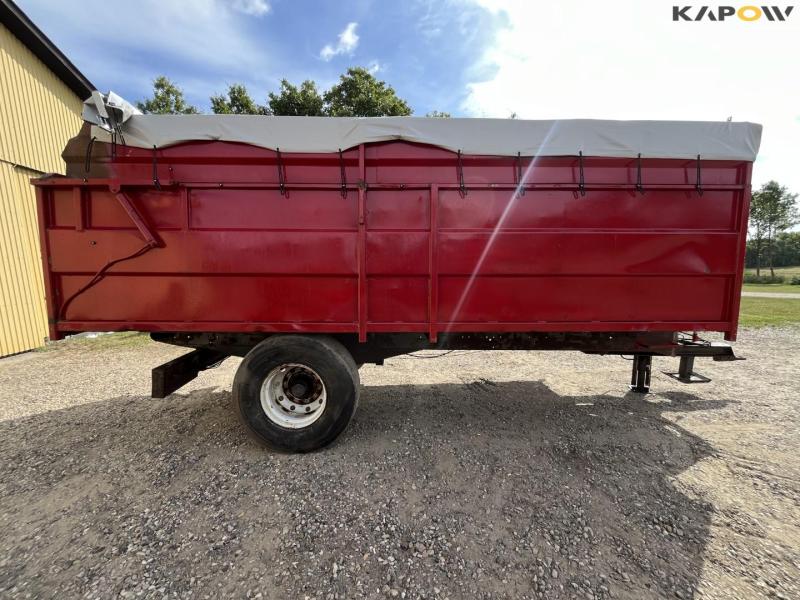 Dry truck trailer with blower and tarpaulin 4