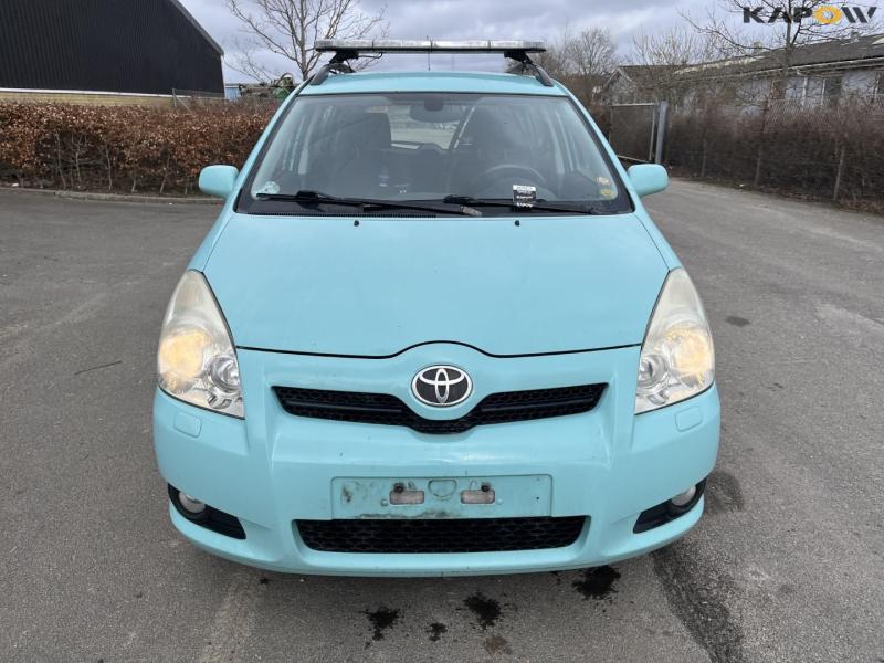Toyota corolla verso van 2