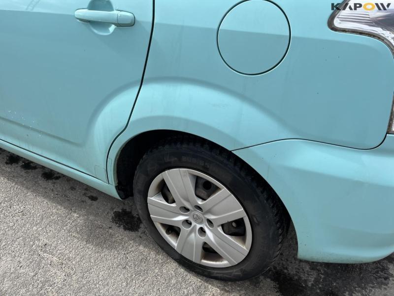 Toyota corolla verso van 15