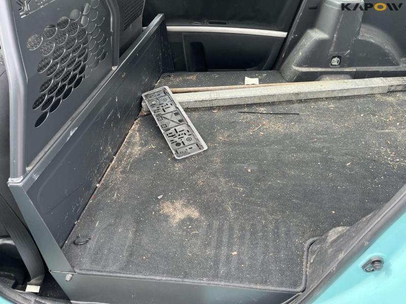 Toyota corolla verso van 18