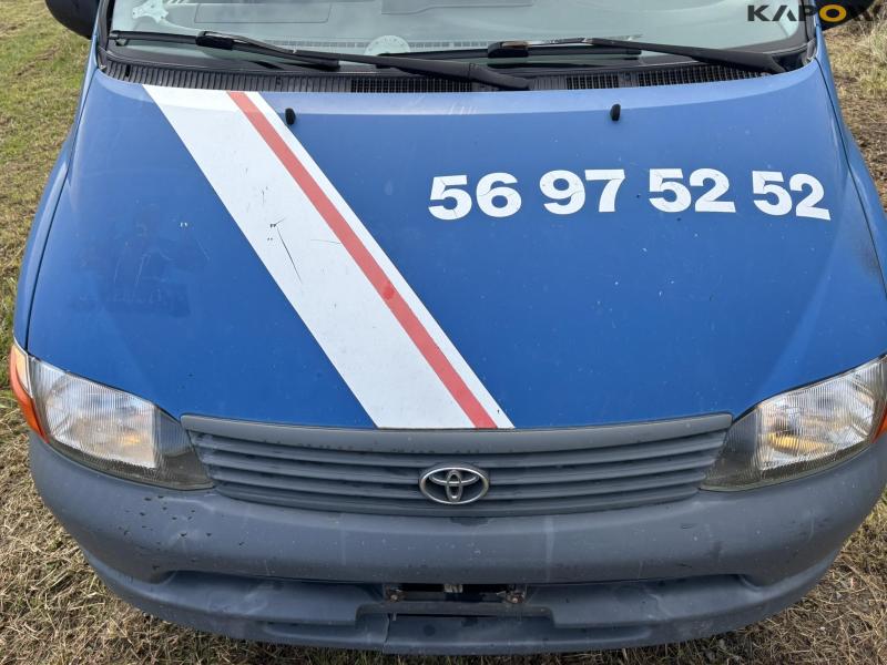 Toyota HIACE 2.5 panel van 12