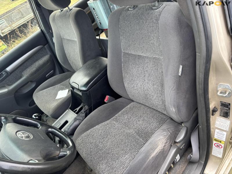 Toyota Land Cruiser 3.0 D-4D van 50
