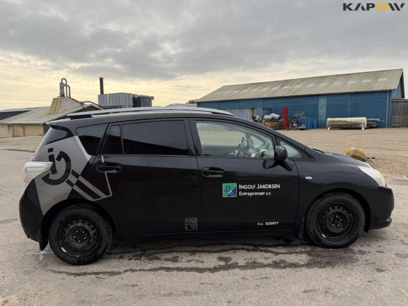 Toyota Verso Sportsvan 2.0 van 4