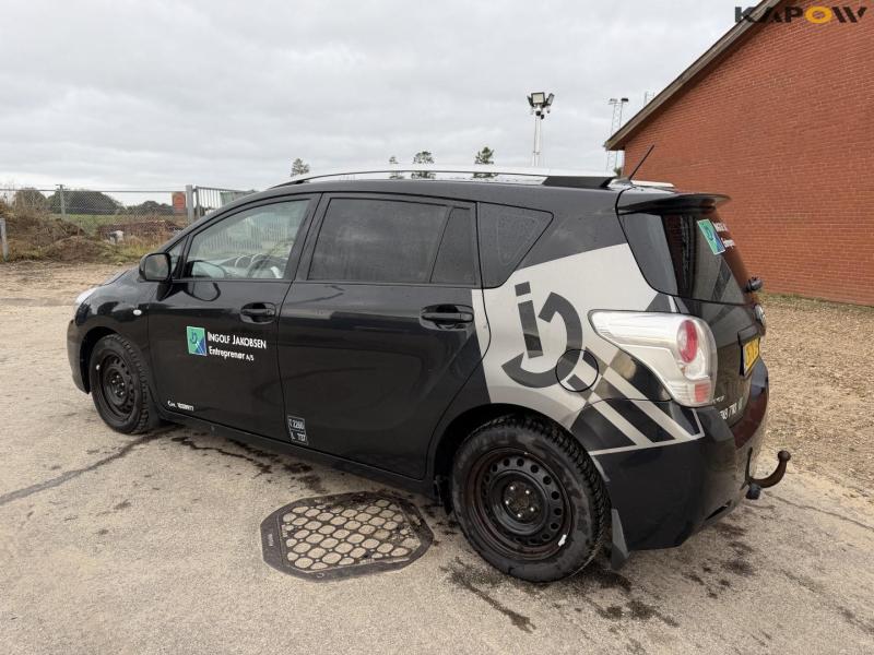 Toyota Verso Sportsvan 2.0 van 7
