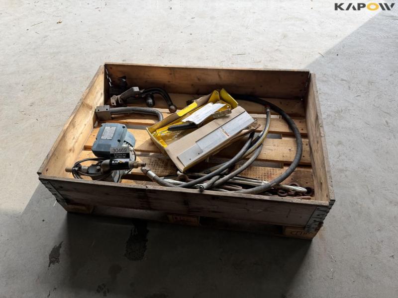 Pulley and oil pump 2
