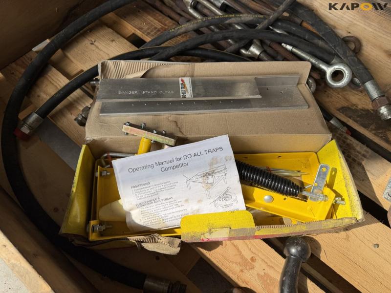 Pulley and oil pump 16
