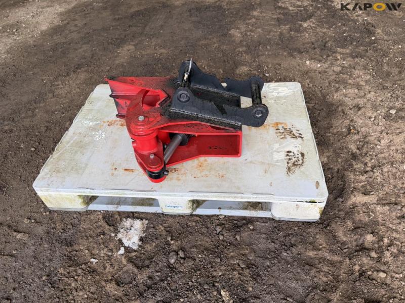 Tree pruner with S40 hitch 2