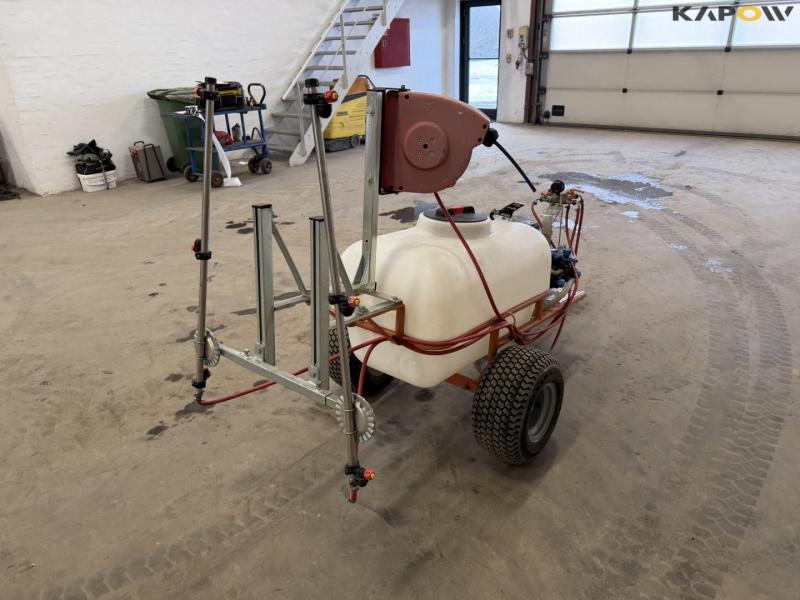 Trailer sprayer with petrol engine 5