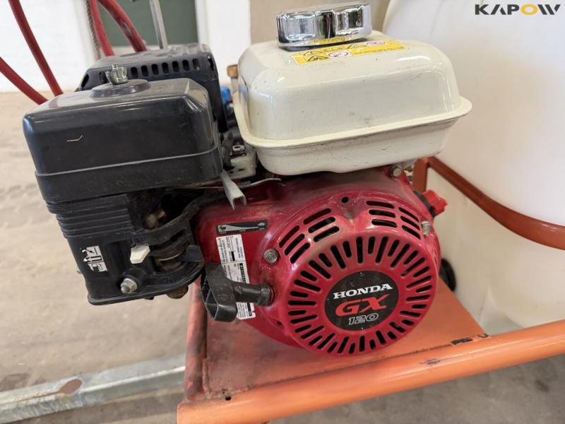 Trailer sprayer with petrol engine 12