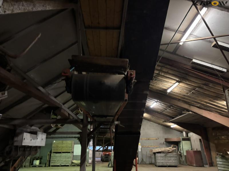 Conveyor belts and distributors 4