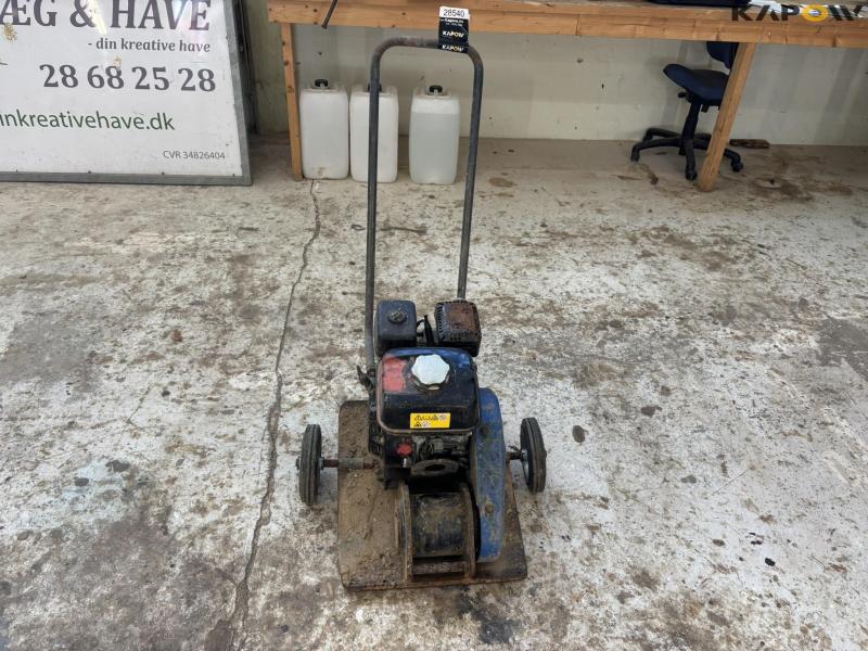 TREMIX MV80 plate vibrator 2