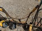 Wheelbarrows and sack trucks 10