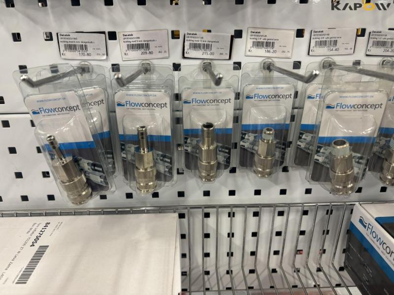 Compressed air accessories and spare parts 17