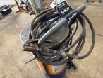 Air pressure lubricator 14