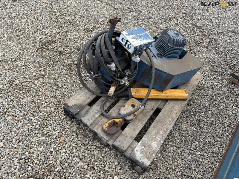 TS column jib crane 2000kg 28