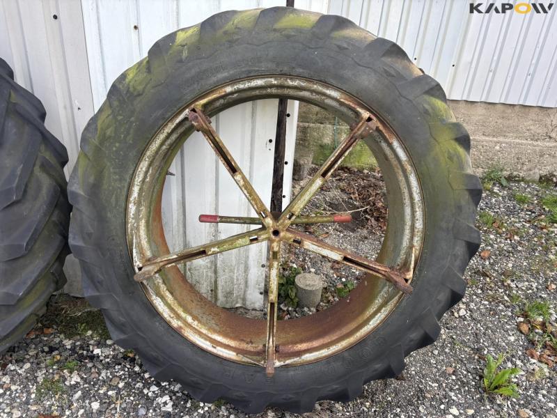 Twin wheels 13.6/12-38 13