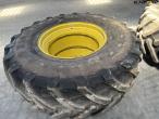 Twin wheels 650/85x38 with locks 6