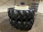 Twin wheels 20.8-R42 1