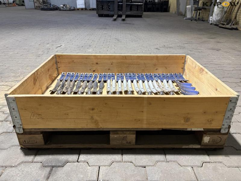 Unused tips for harrow tines 6